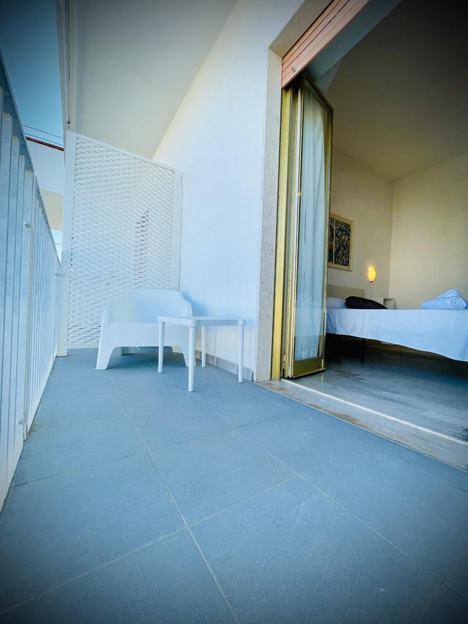 Minturnae Hotel Scauri  Buitenkant foto