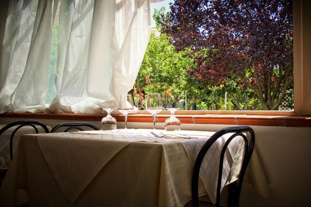 Minturnae Hotel Scauri  Buitenkant foto