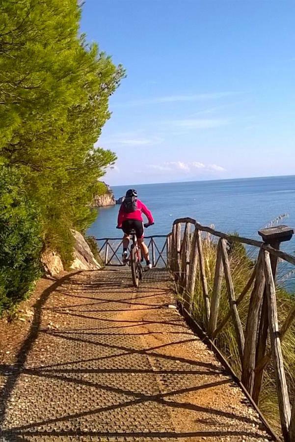 Minturnae Hotel Scauri  Buitenkant foto